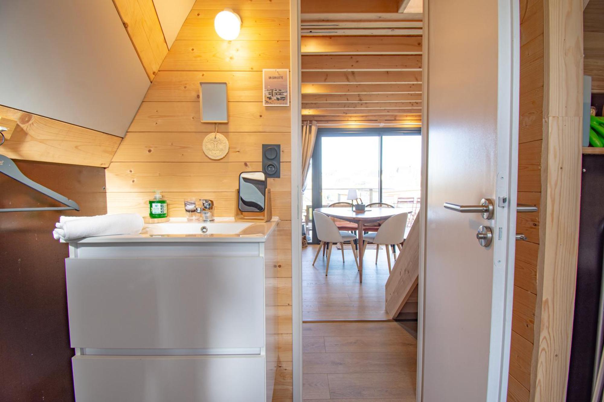 הוילה קמארט-סור-מר Le Tipi Bleu Tiny House Neuve Avec Terrasse Et Jardin מראה חיצוני תמונה